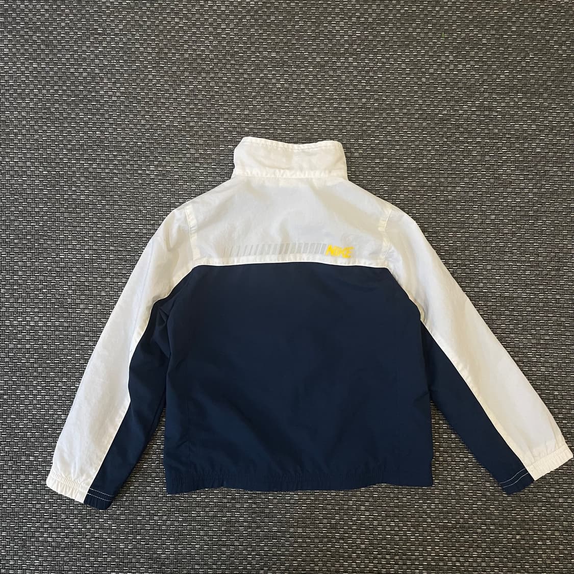 키즈 나이키 네이비 화이트 배색 로고 자수 바람막이 1 상품이미지2