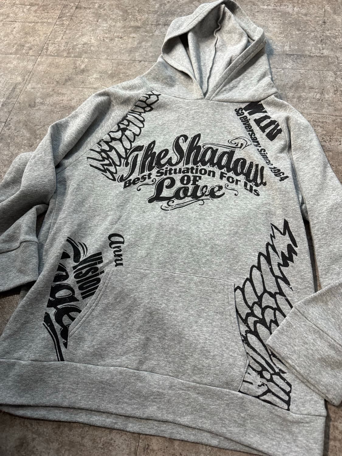 백 스터드 디테일 펑크 그래픽 후디드 스웻셔츠 상품이미지6