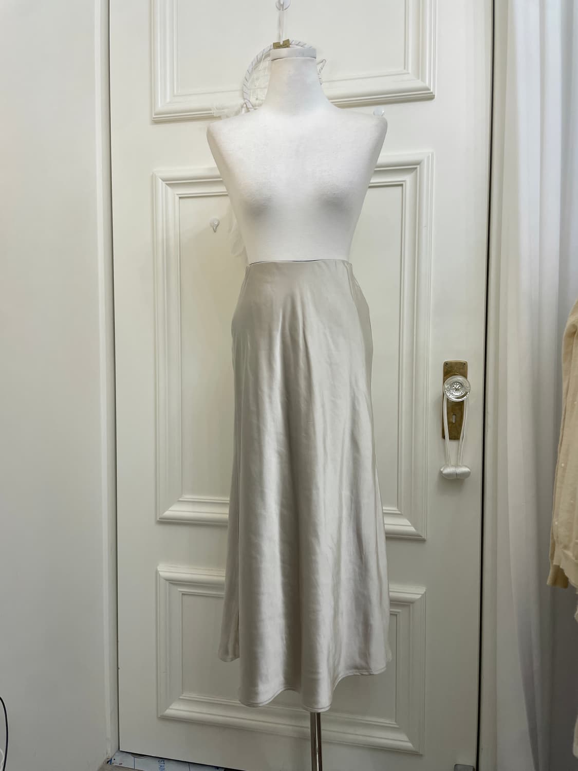 cream silver matt banding long skirt 상품이미지1