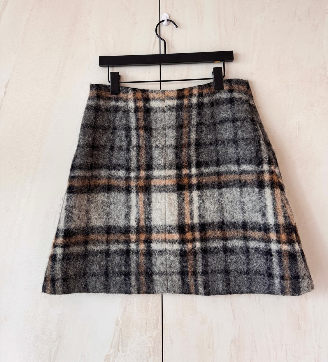 (파격할인)새상품 컨디션 COS 울 체크 패턴 미니 스커트 EUR 38( 상품이미지2