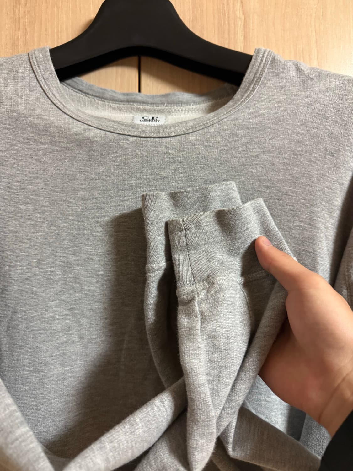 CP컴퍼니 맨투맨 그레이 L 상품이미지3