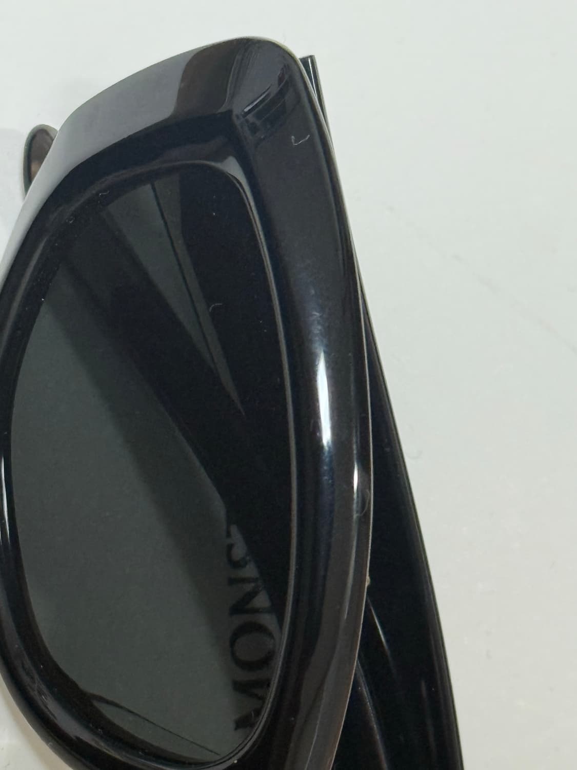 젠틀몬스터 로우 01 상품이미지4