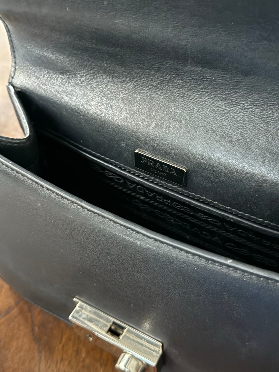 PRADA 프라다 플랩 체인 크로스백  상품이미지5