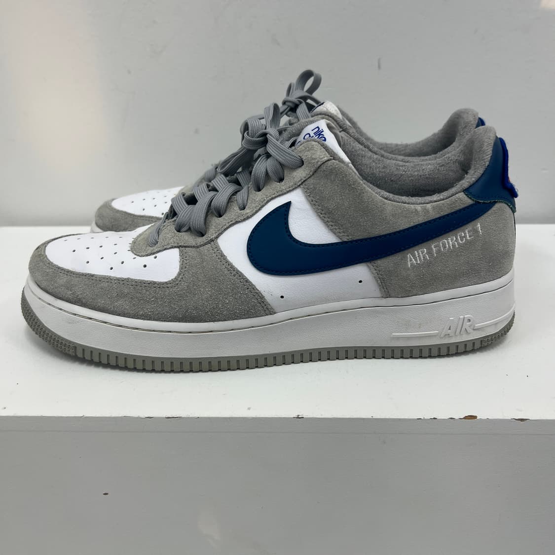 나이키 에어포스 1 애슬레틱 클럽 라이트 스모크 그레이 마리나 로우  상품이미지5