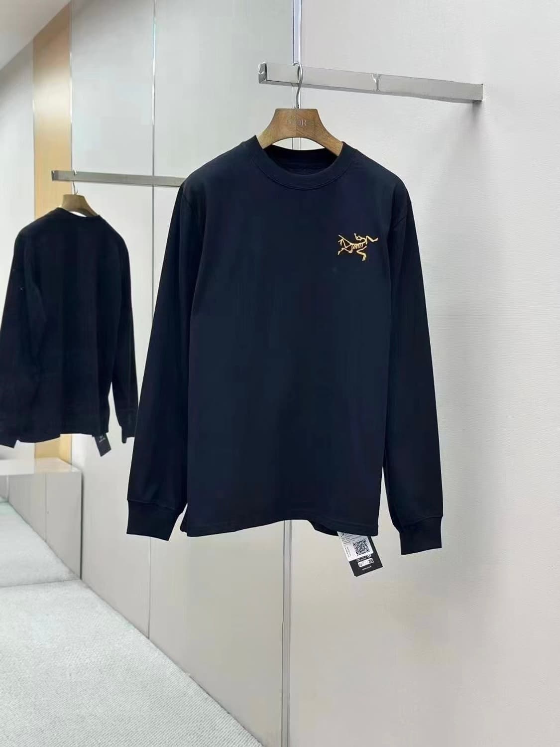 [아크테;릭스] 새상품 / 긴팔티 / 약 105~110 사이즈 상품이미지1