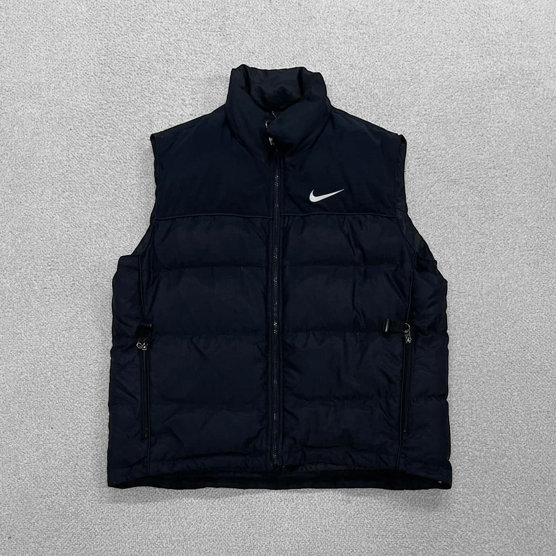 나이키 ACG 00s 스우시 덕 다운 조끼 패딩 블랙 상품이미지1