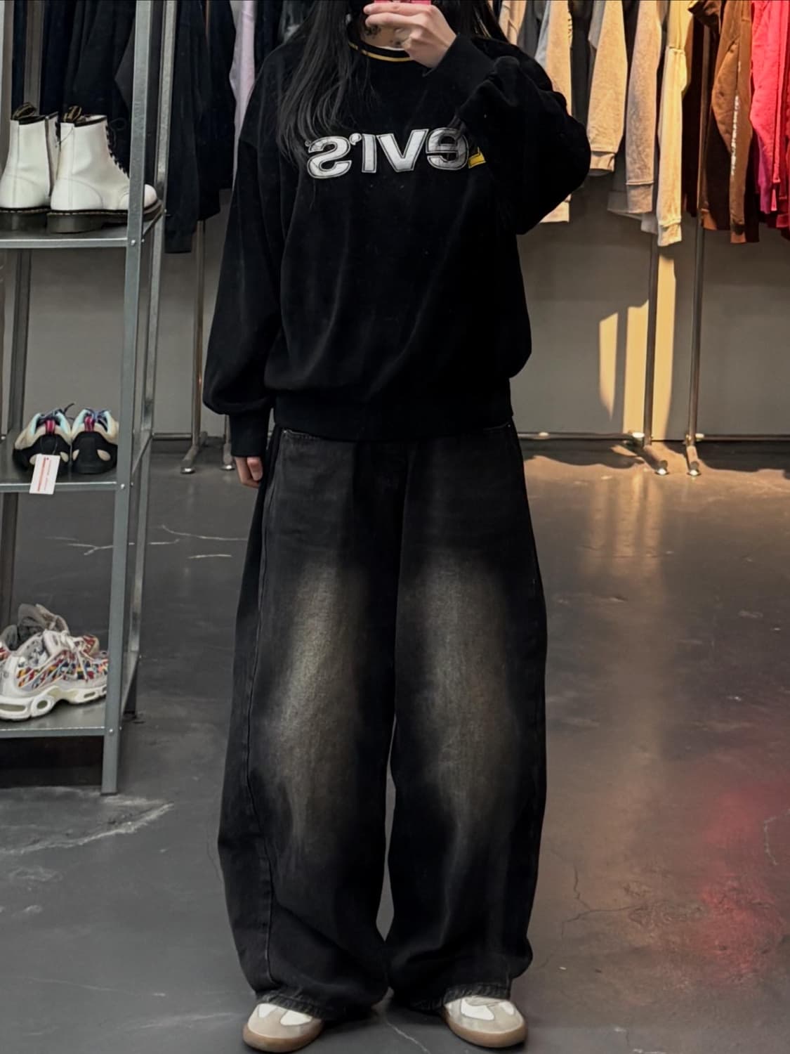 리바이스 빅로고 벨벳 블랙 맨투맨 A3497 상품이미지1