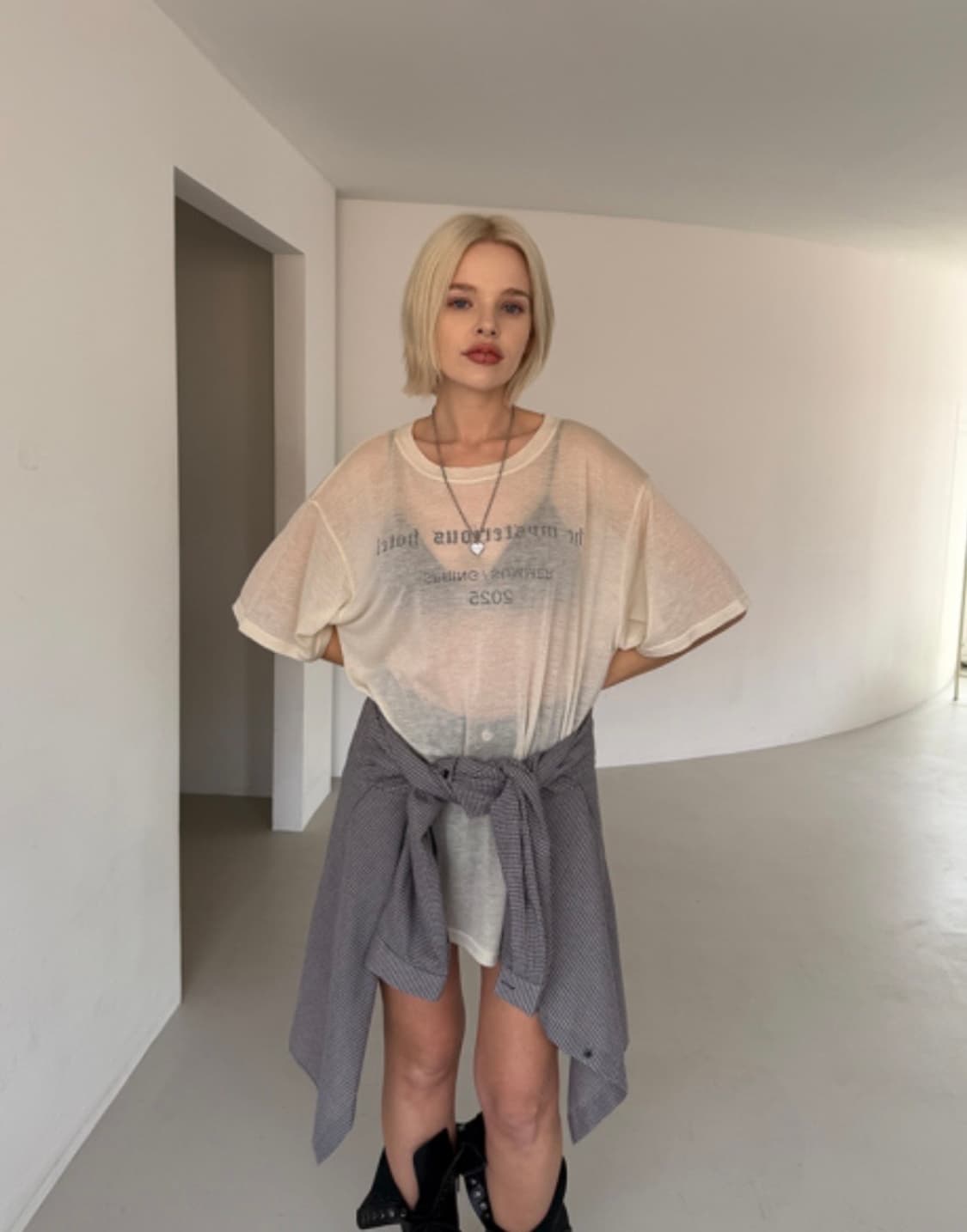 더미스테리어스호텔 시스루 박스 티 상품이미지5