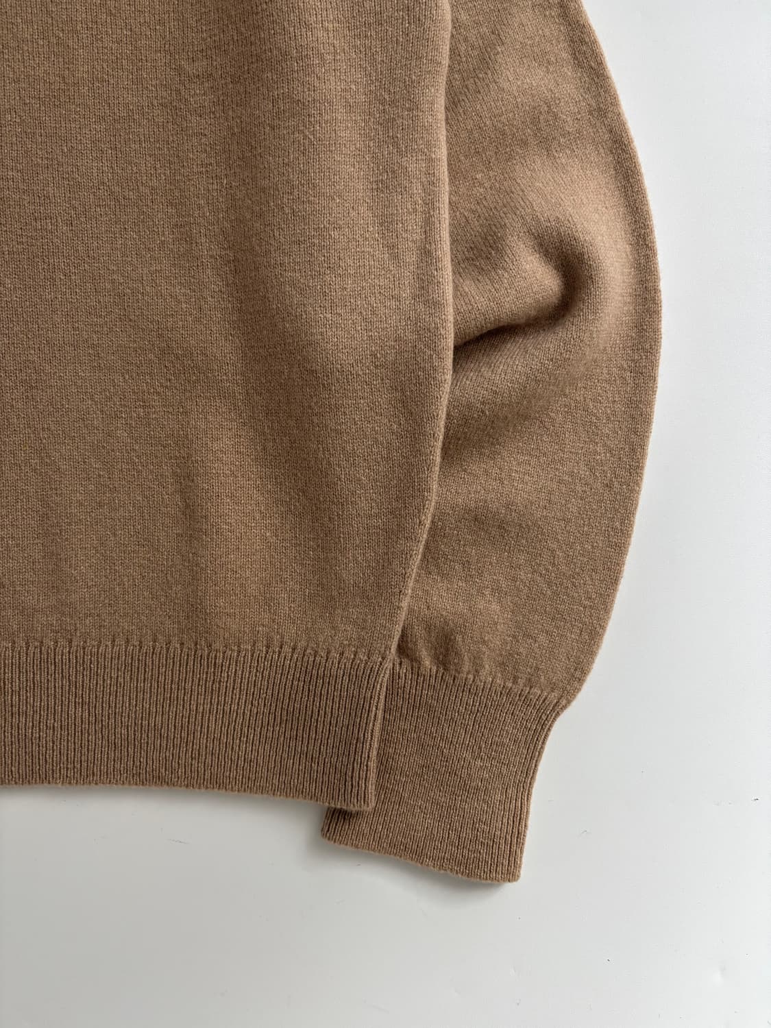 Burberry 버버리 베이지 기마로고 브이넥 니트 상품이미지5