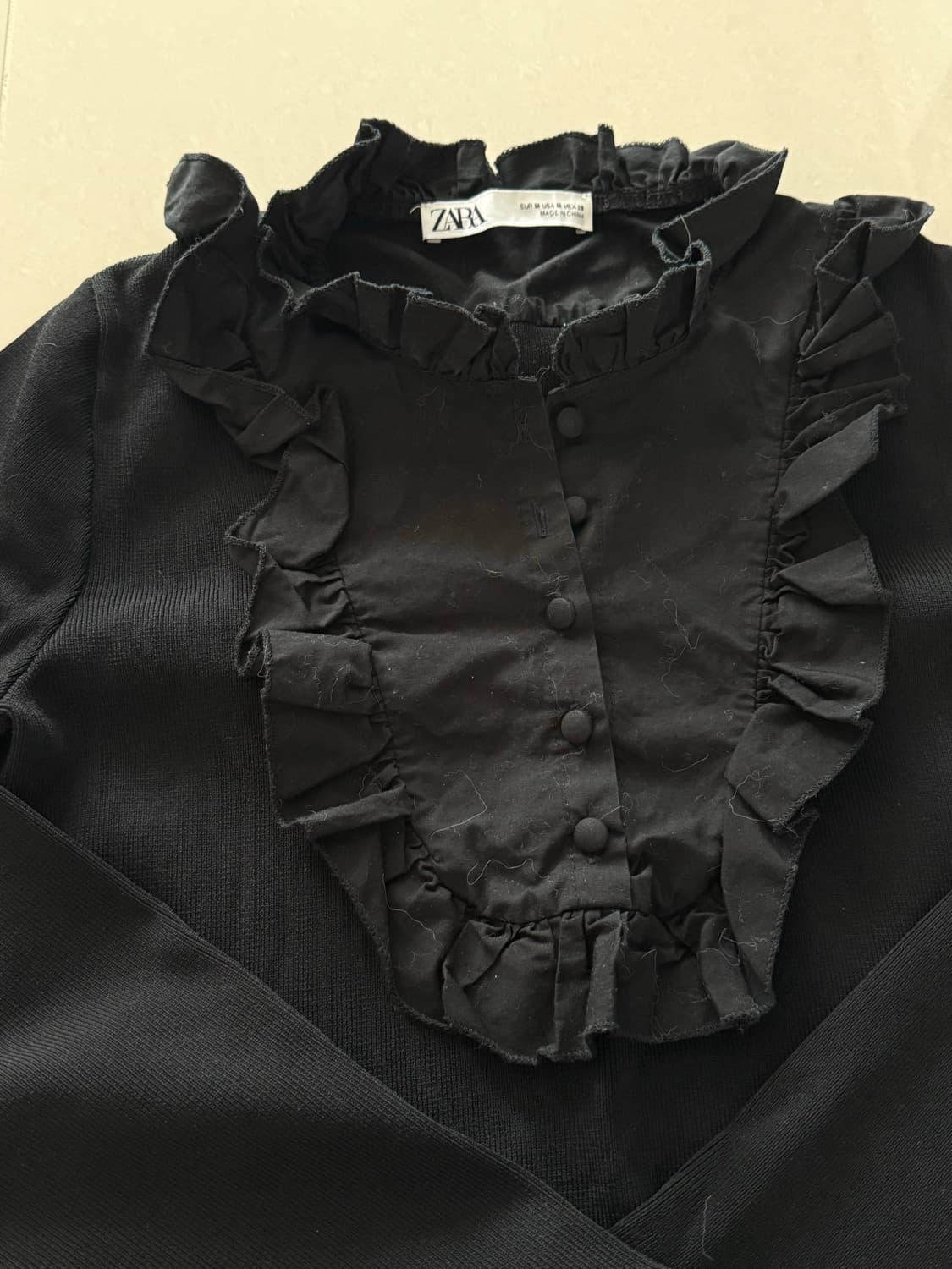 자라 러플 블랙 탑 롱슬리브 상품이미지2