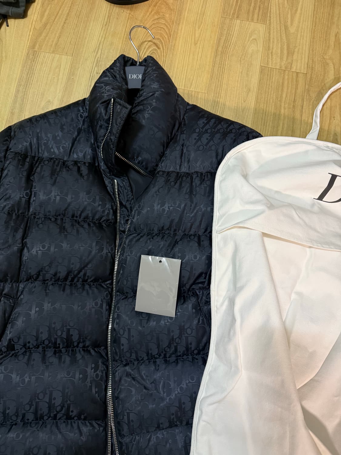 디올 오블리크 패딩 블랙 50 24FW 상품이미지2