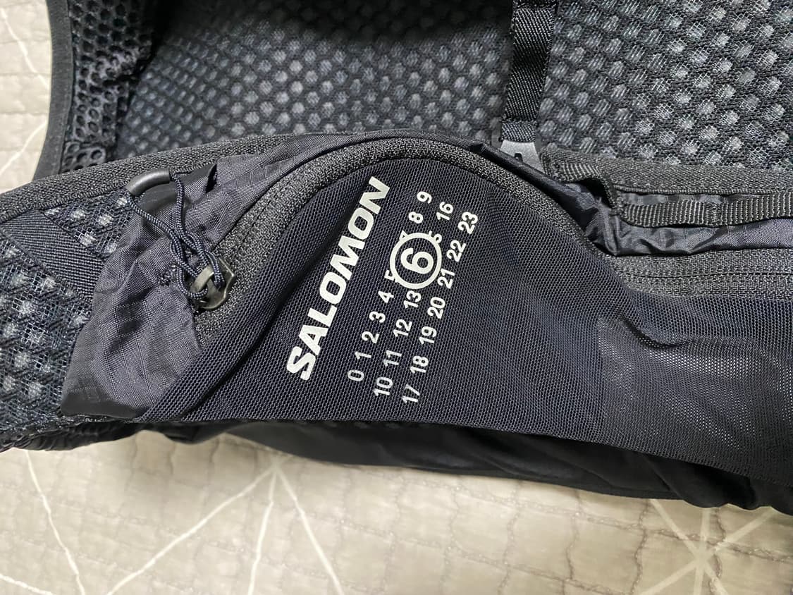 살로몬 마르지엘라 MM6 콜라보 XT-15 백팩 블랙 상품이미지3