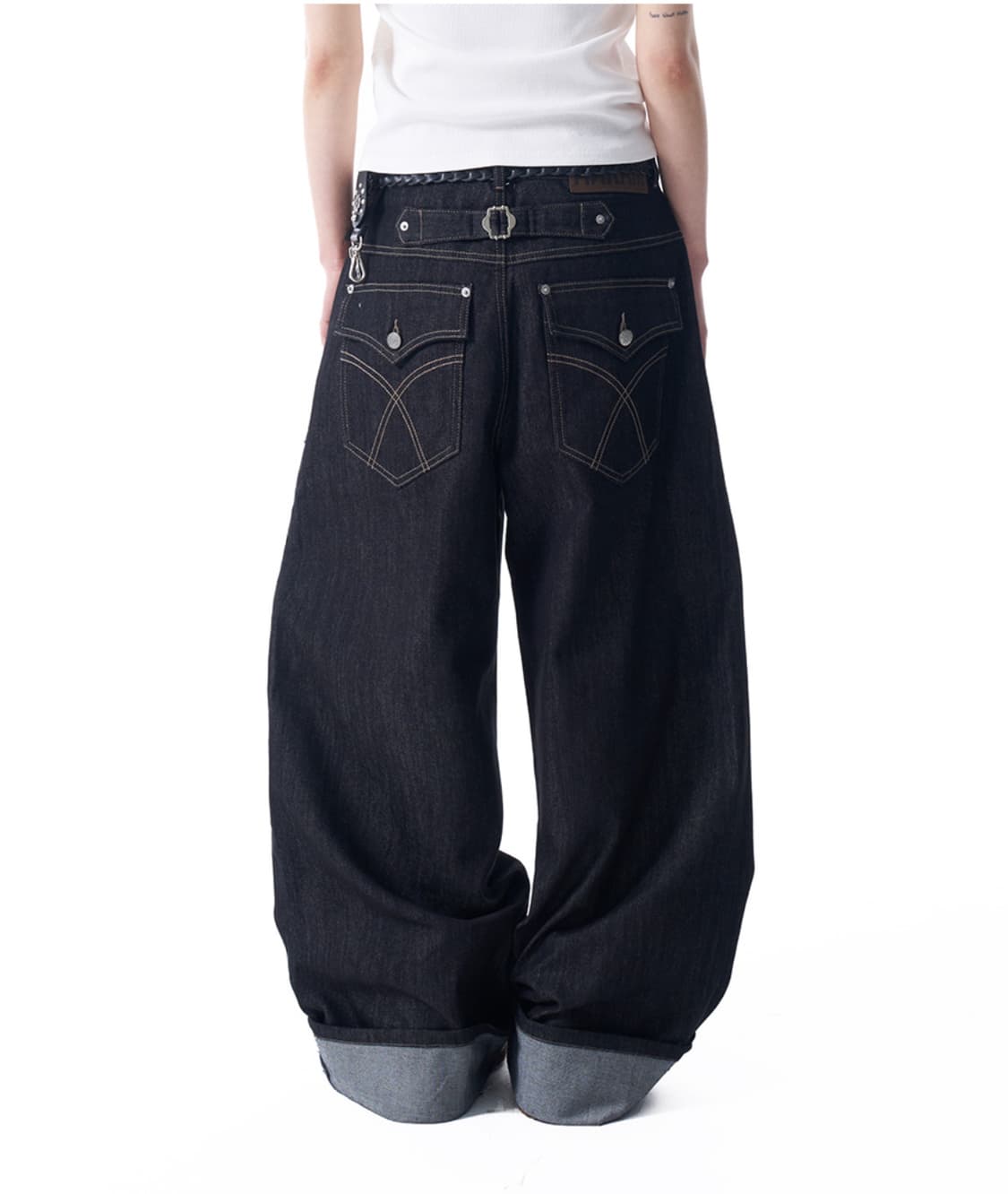 아캄 Cinch Back Denim Pants (Black) 상품이미지1
