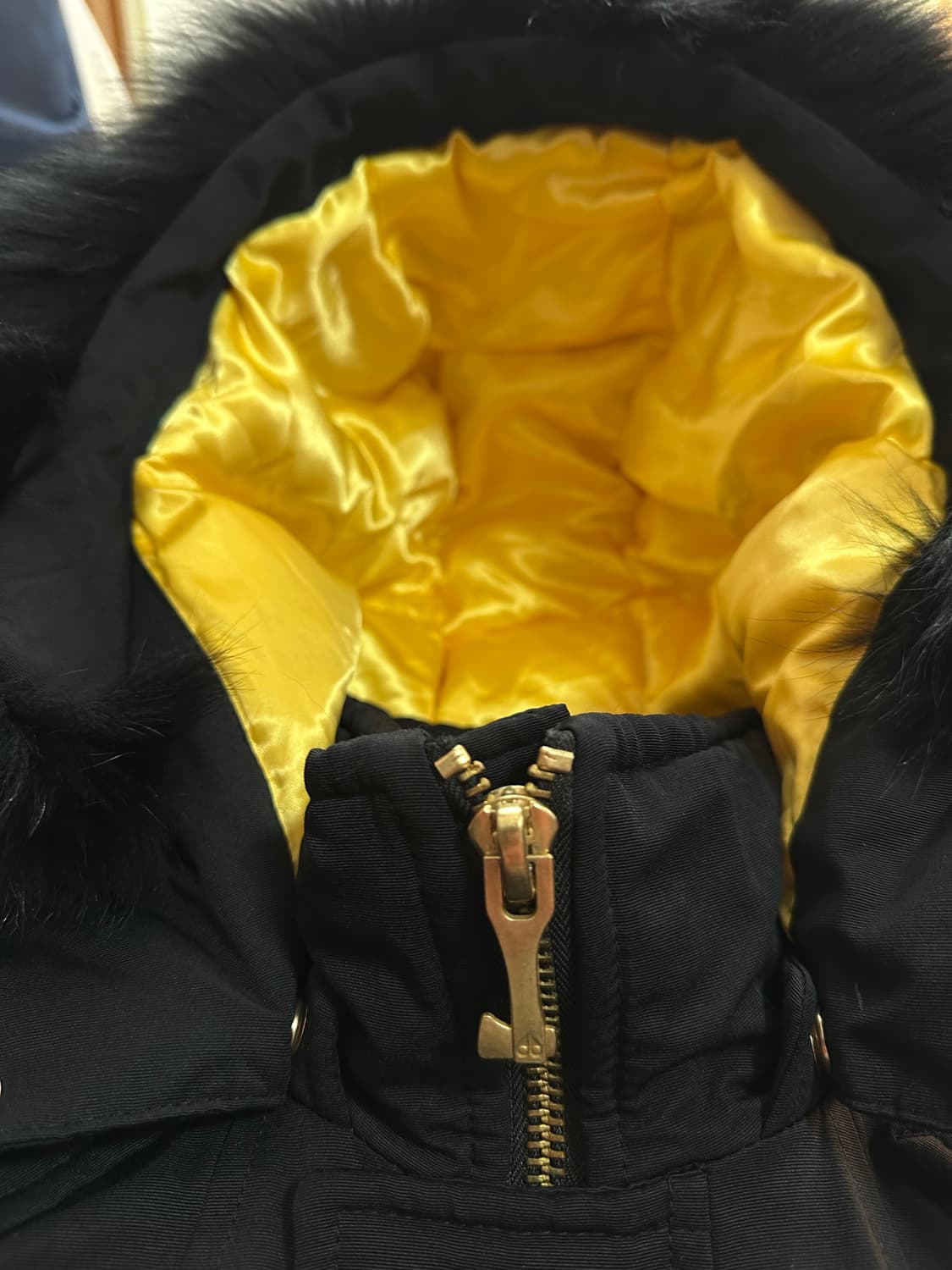 무스너클 스틸링 블랙 폭스퍼 패딩 M 상품이미지9