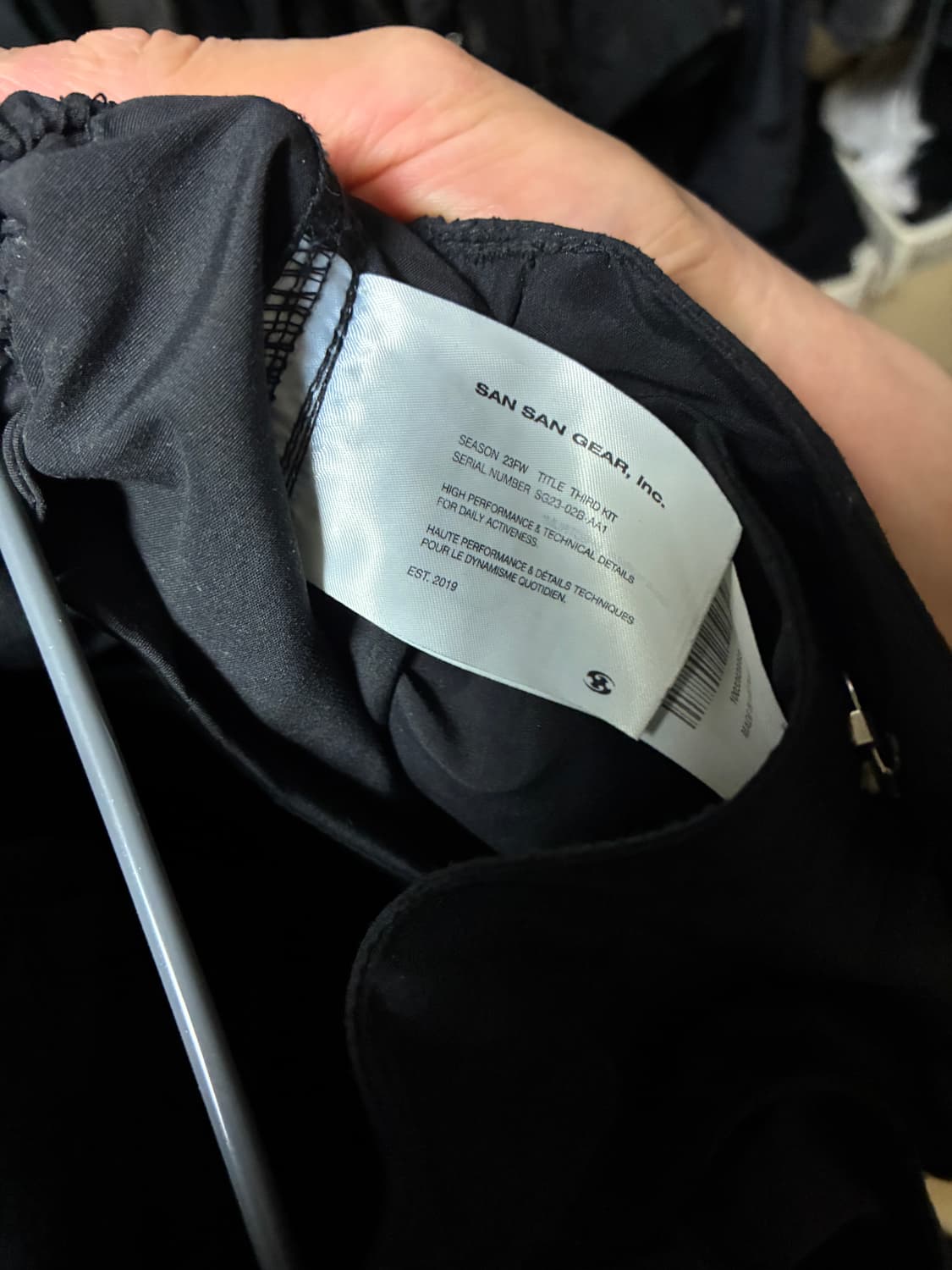 산산기어 핀턱 카고 팬츠 블랙 23FW 상품이미지4