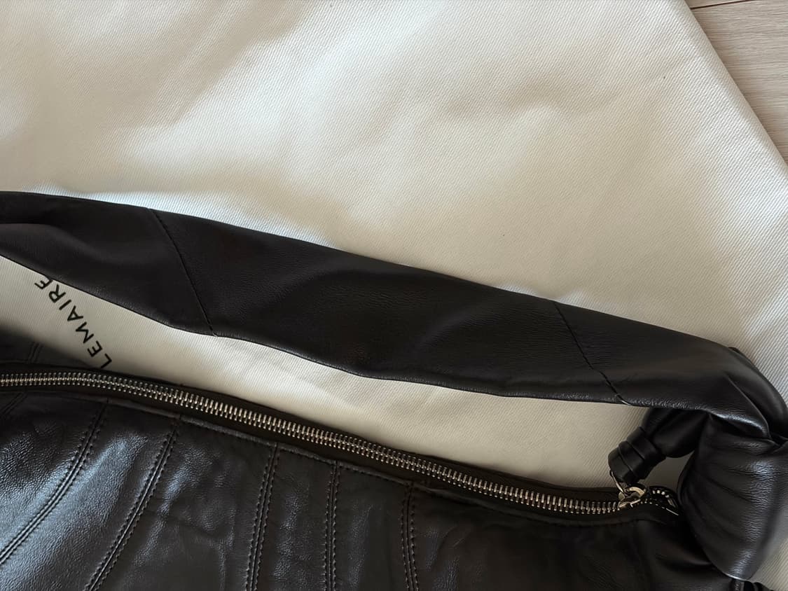 르메르 포춘 크로와상백 소프트 나파레더 다크초콜렛 (미니 X) 상품이미지4