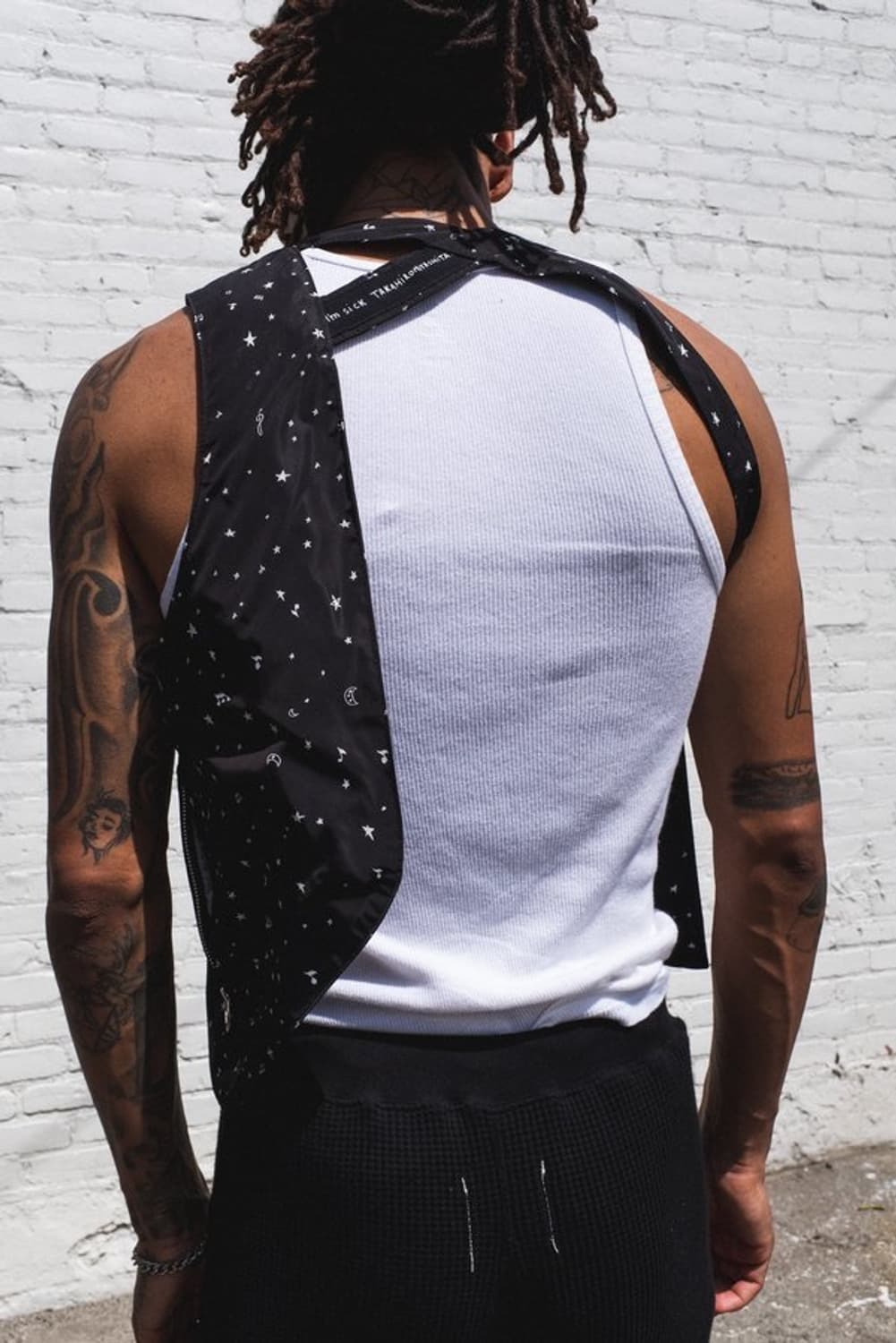 더 솔로이스트 ss19 오스카 프린트 홀스터 베스트 백 상품이미지6