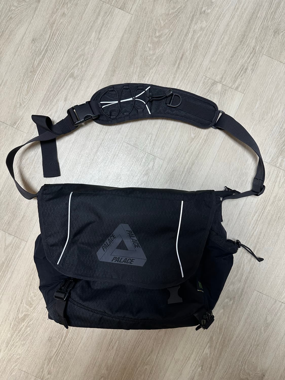 팔라스 코듀라 Y 립 디스패치 메신저백 상품이미지2