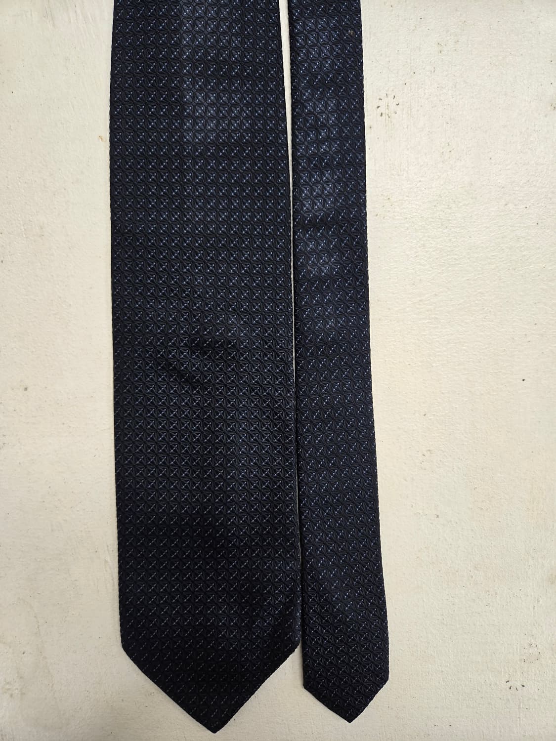 아르마니 꼴레지오니 남성용 네이비 패턴 넥타이 상품이미지1