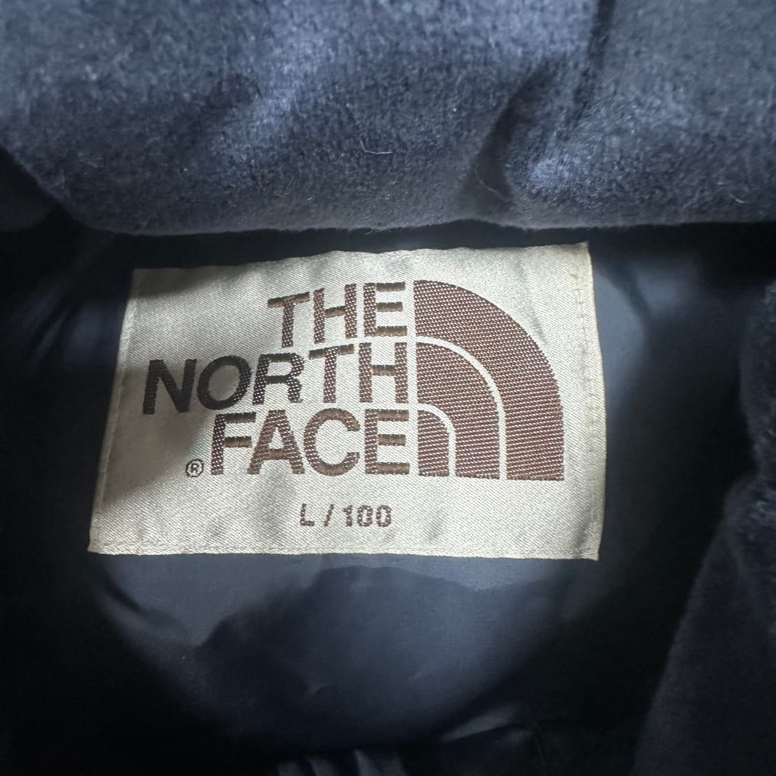 ✨ (바배) 노스페이스 티볼에어 눕시 화이트라벨 네이비 패딩  상품이미지3