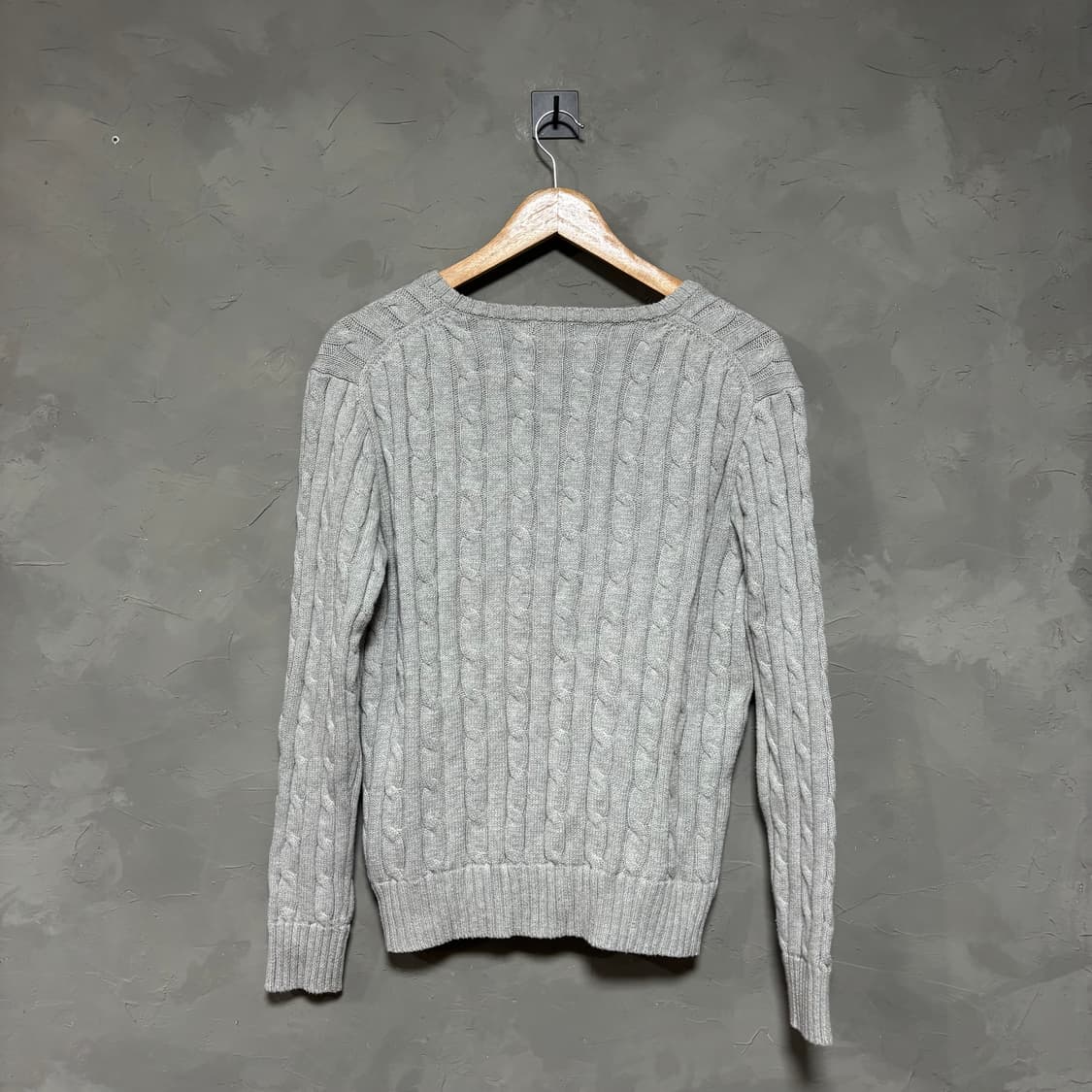 폴로 랄프로렌 신형 꽈배기 브이넥 니트 라이트 그레이 상품이미지4