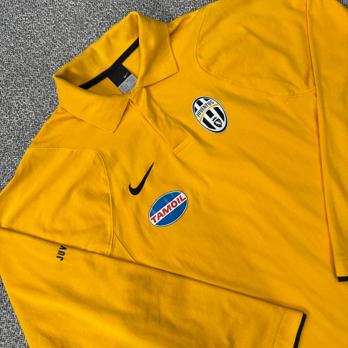 나이키 유벤투스 올드 옐로우 드릴탑 상품이미지2