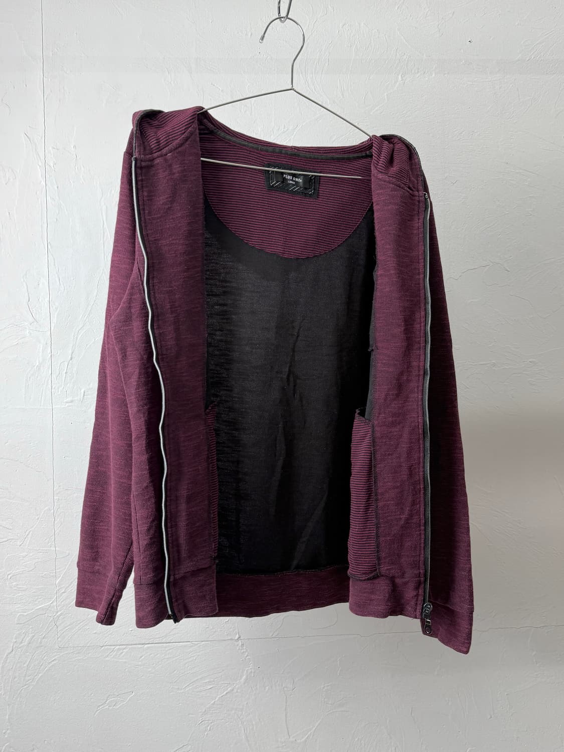 Plus One 후드 집업 상품이미지4