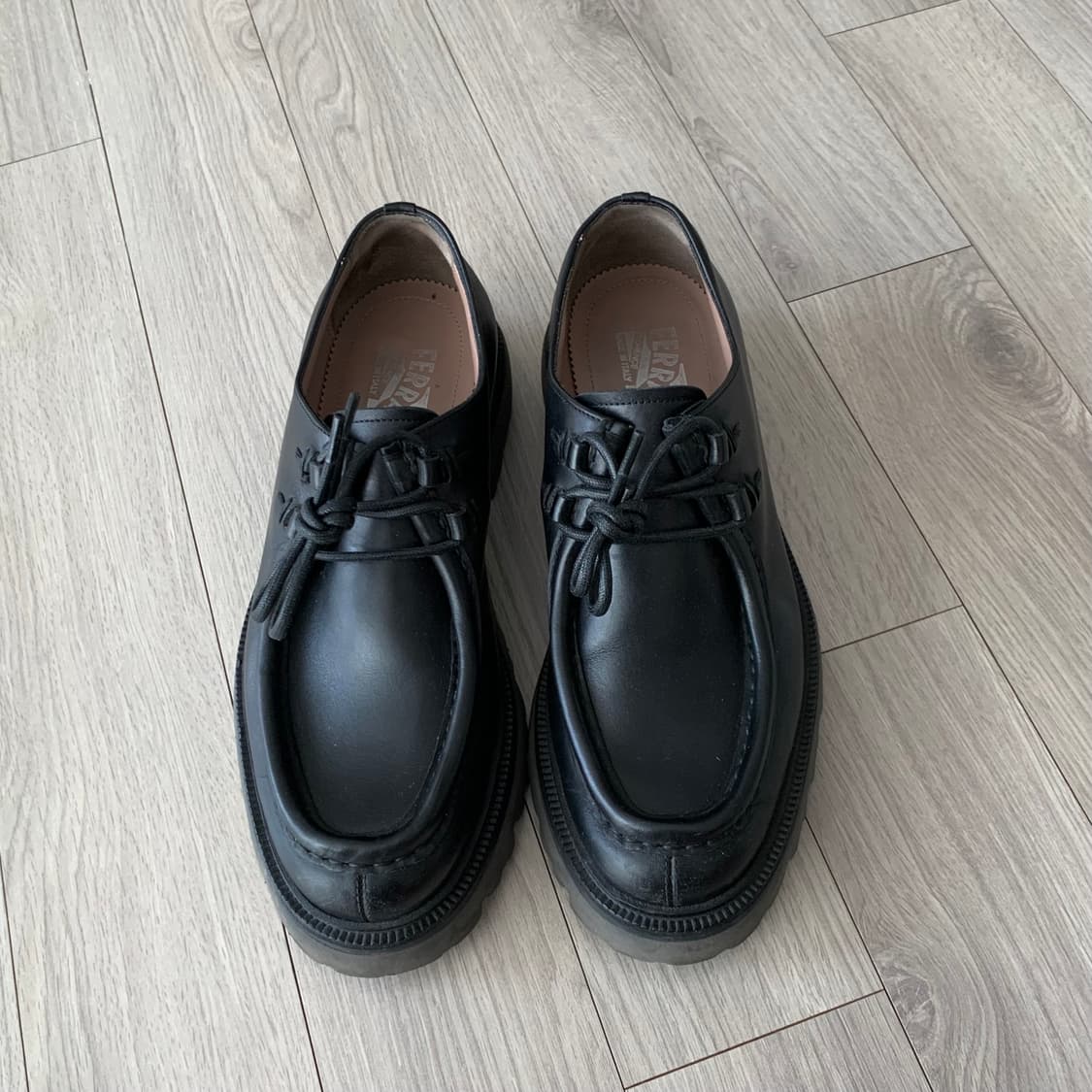 살바토레 페라가모 italo 티롤리안 레더 더비 슈즈 블랙 상품이미지3