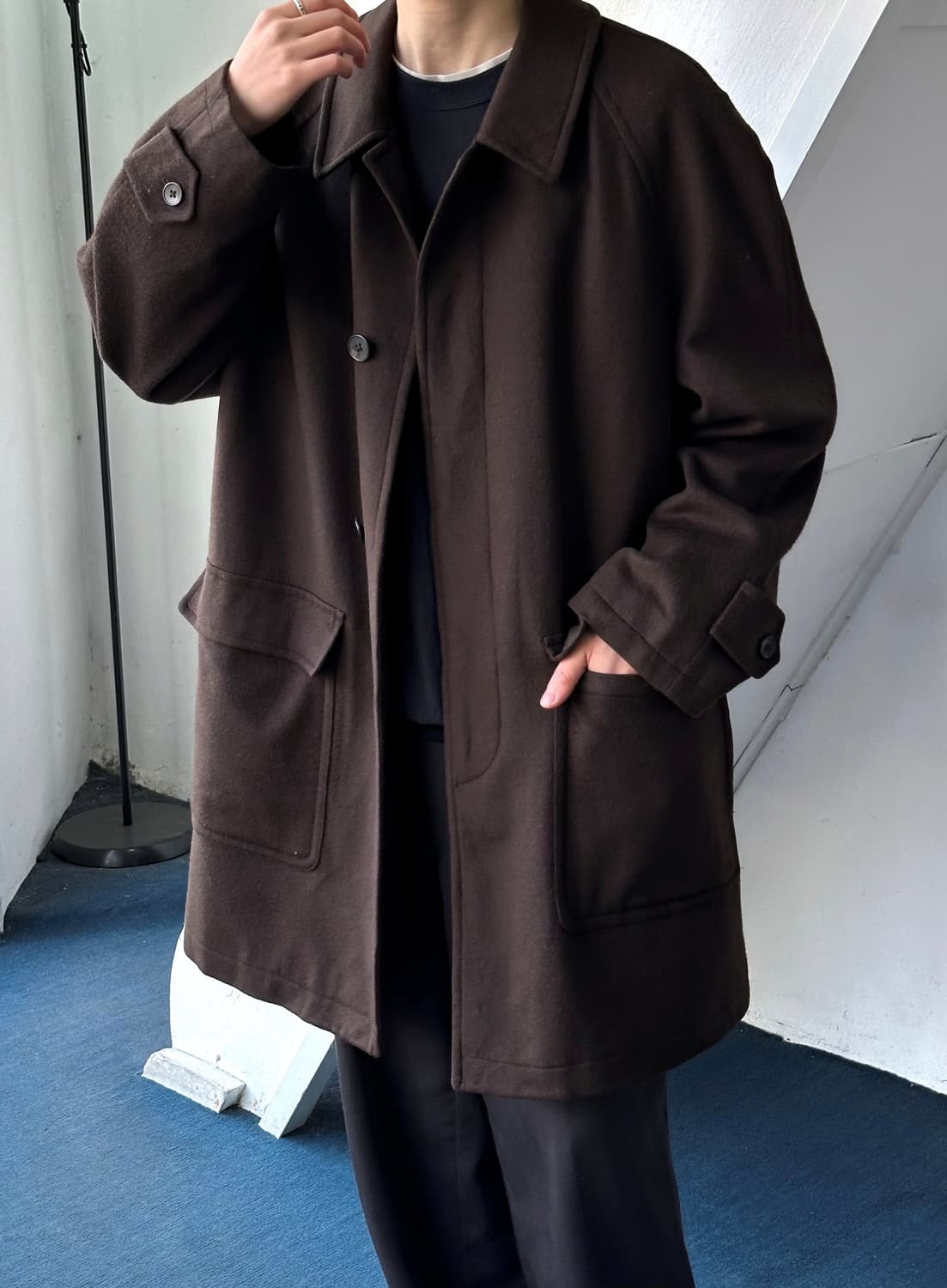 Cashmere wool blend Balmacaan mid coat 상품이미지7
