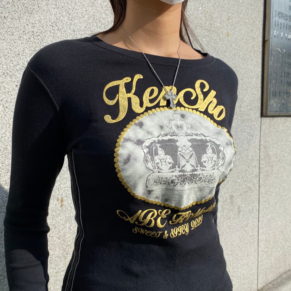 켄쇼 아베 펨므 Sweet & Spicy 크라운 그래픽 메탈릭 롱슬리브 상품이미지2