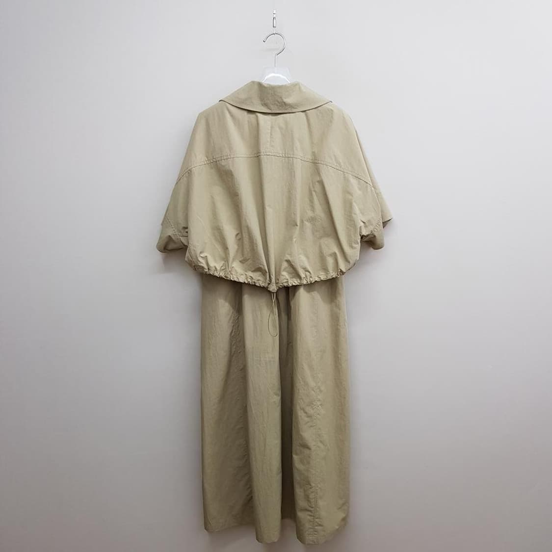 한섬 SJSJ 2023 드로우 스트링셔츠 점퍼 슬리브리스 원피스 세트 상품이미지2