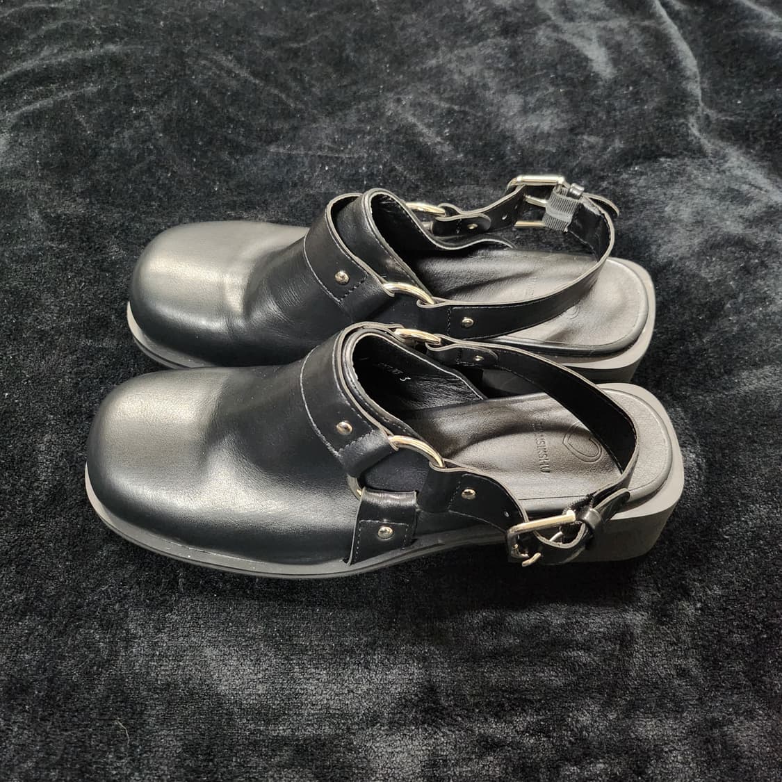 블랙 레더 버클 뮬 샌들 슬링백 로퍼 스트랩 슈즈(245) 상품이미지1