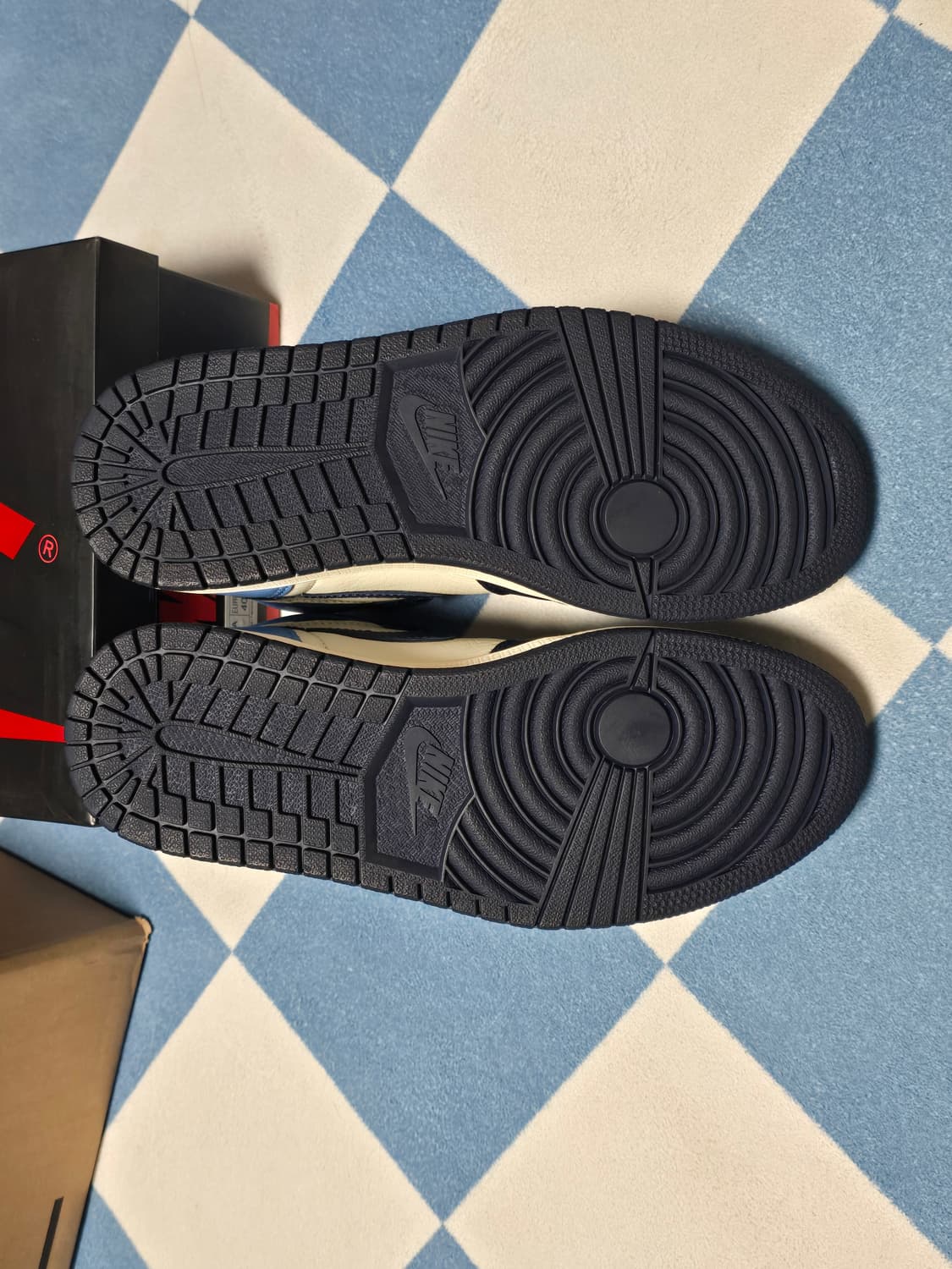 [250] 조던 1 하이 옵시디언 UNC 상품이미지6