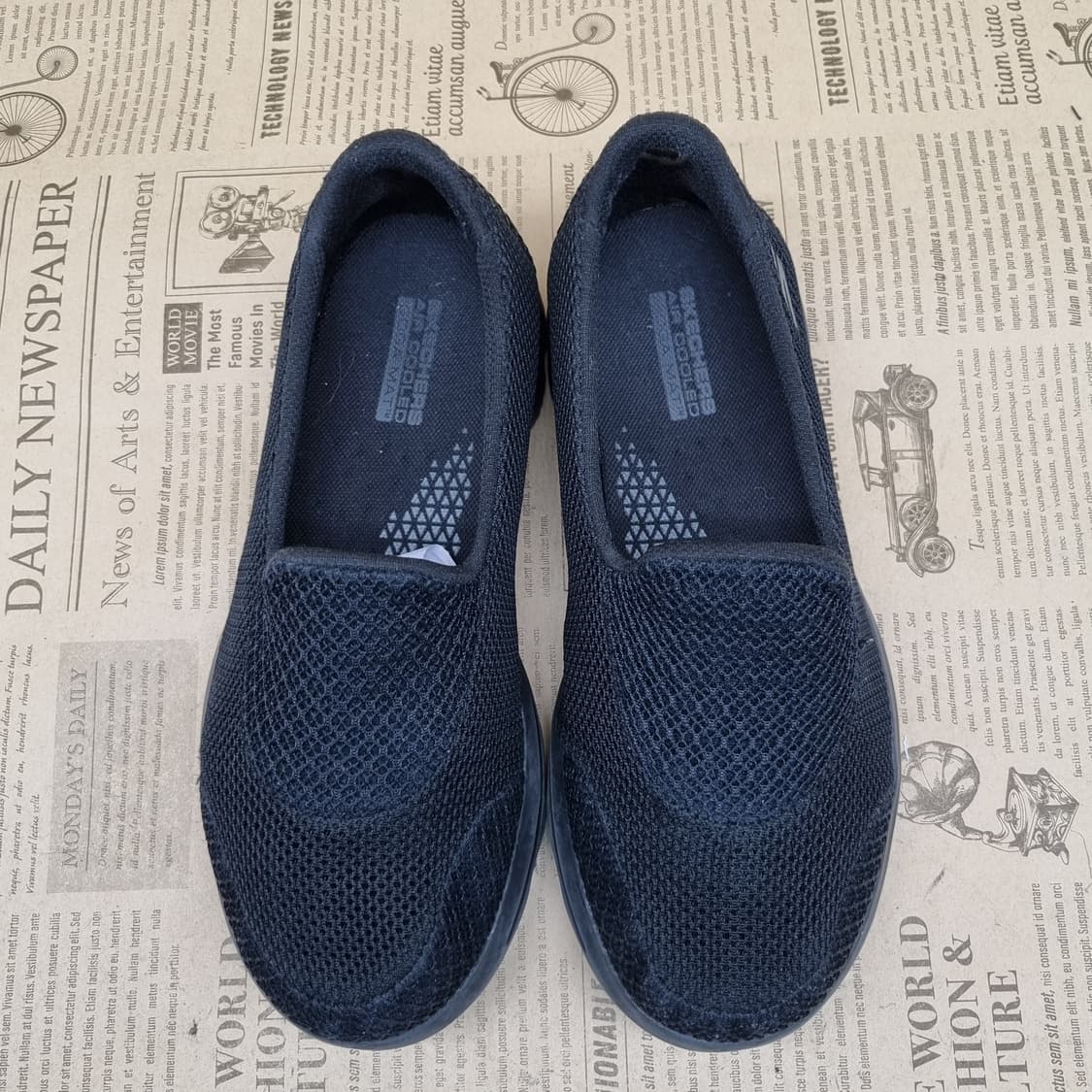 스케쳐스 고워크 에볼루션 블랙 워킹화220 상품이미지2