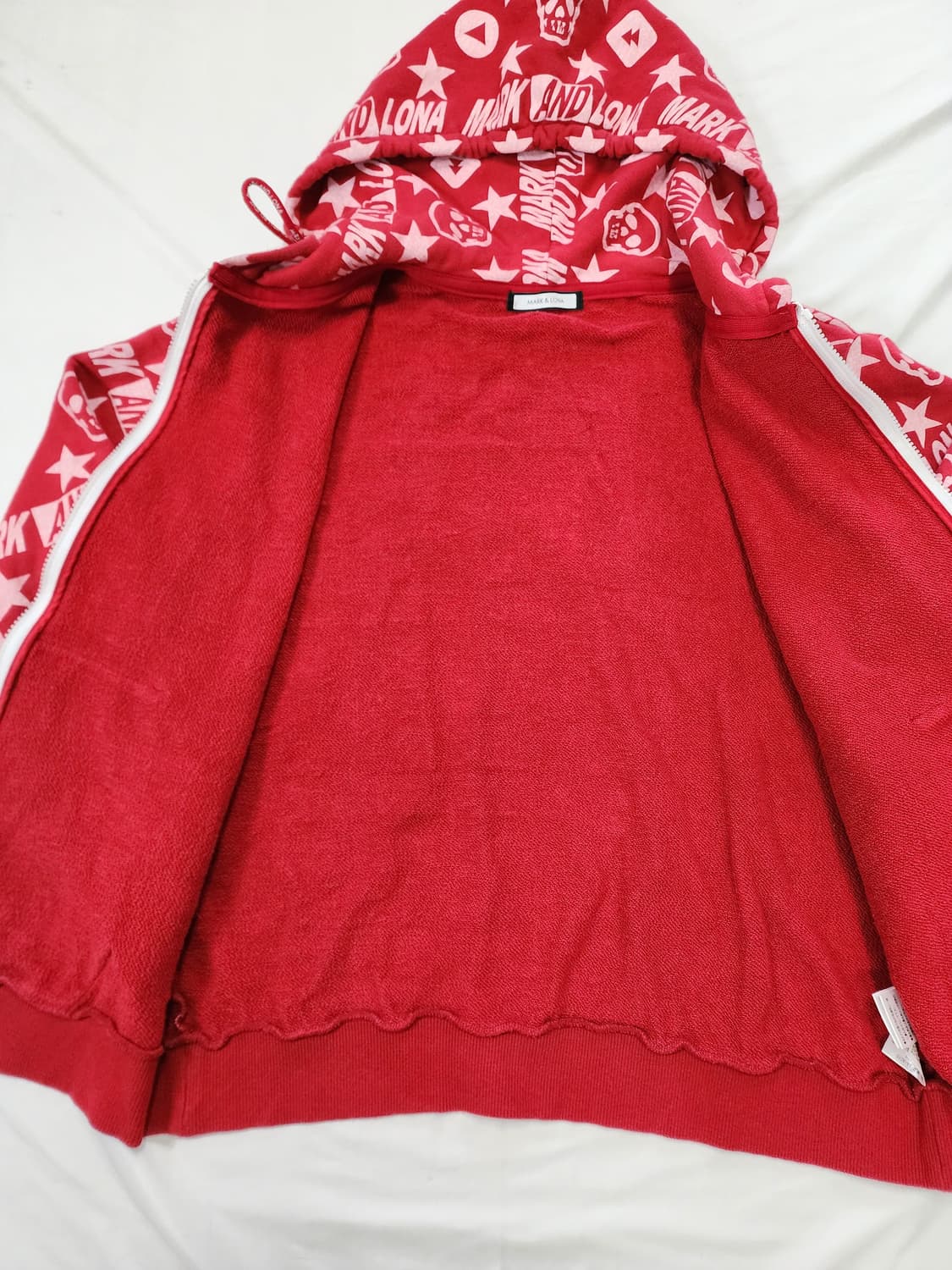 마크앤로나 10주년 스컬 후드 집업 상품이미지4