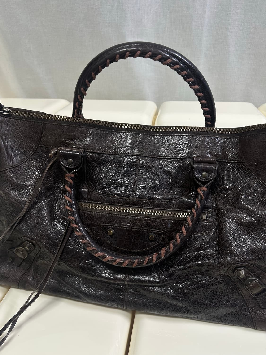 ❌거래중 [A 정품] 발렌시아가 시티 모터백 라지 브라운 상품이미지5