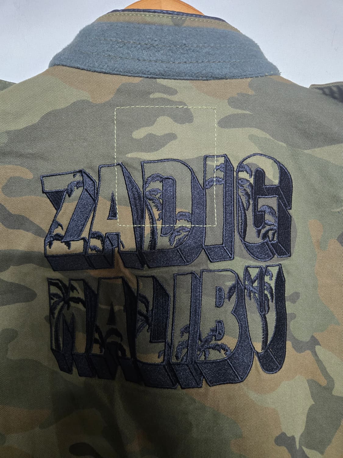 ZADIG&VOLTAIRE 카모플라주 자수 봄버 자켓 M 상품이미지4