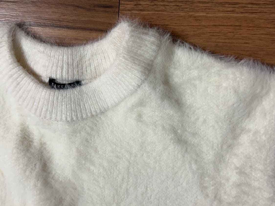 테이크이지 피더 루즈 크루넥 니트 상품이미지5