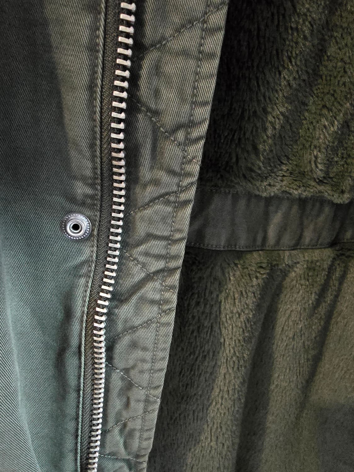 쟈딕앤볼테르 밀리터리 자켓입니다. 상품이미지5