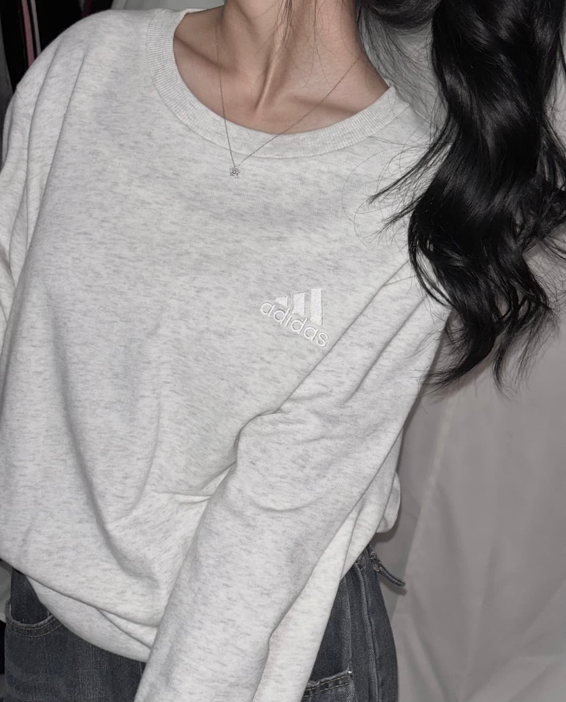 🐰아디다스 여리핏 백멜란지 자수 맨투맨🤍 상품이미지2