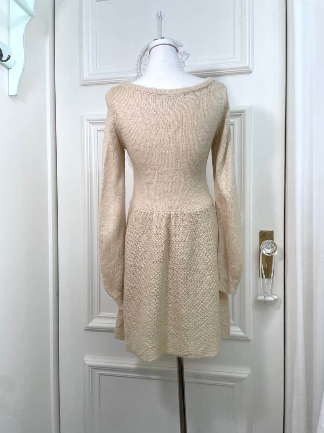 ivory lovely flare knit opc(size-M) 상품이미지3