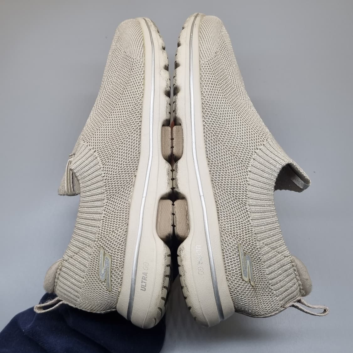 스케쳐스 고워크6 슬립온 250 상품이미지5