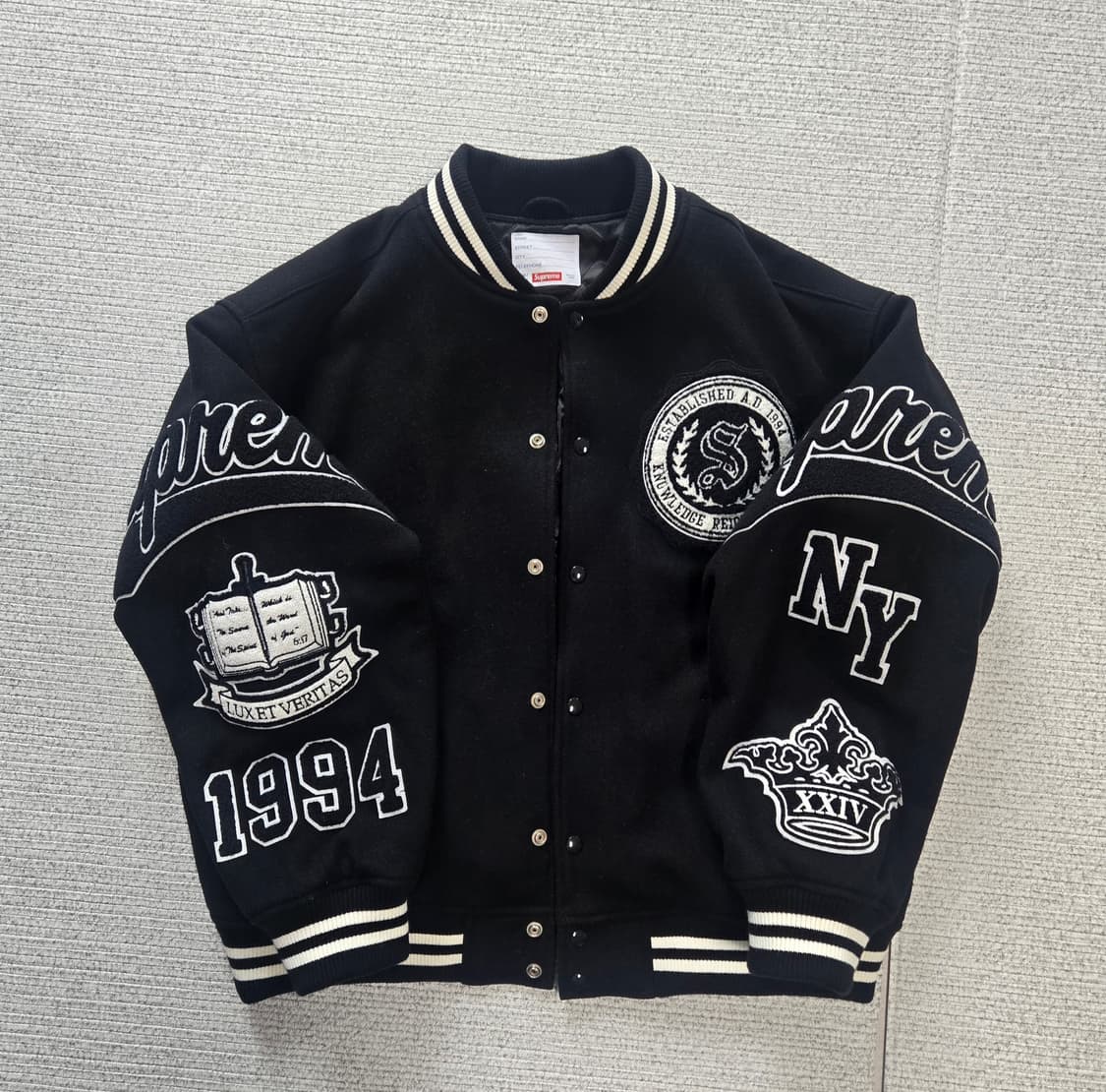 Supreme Veritas Varsity Jacket Black 슈프림 상품이미지2
