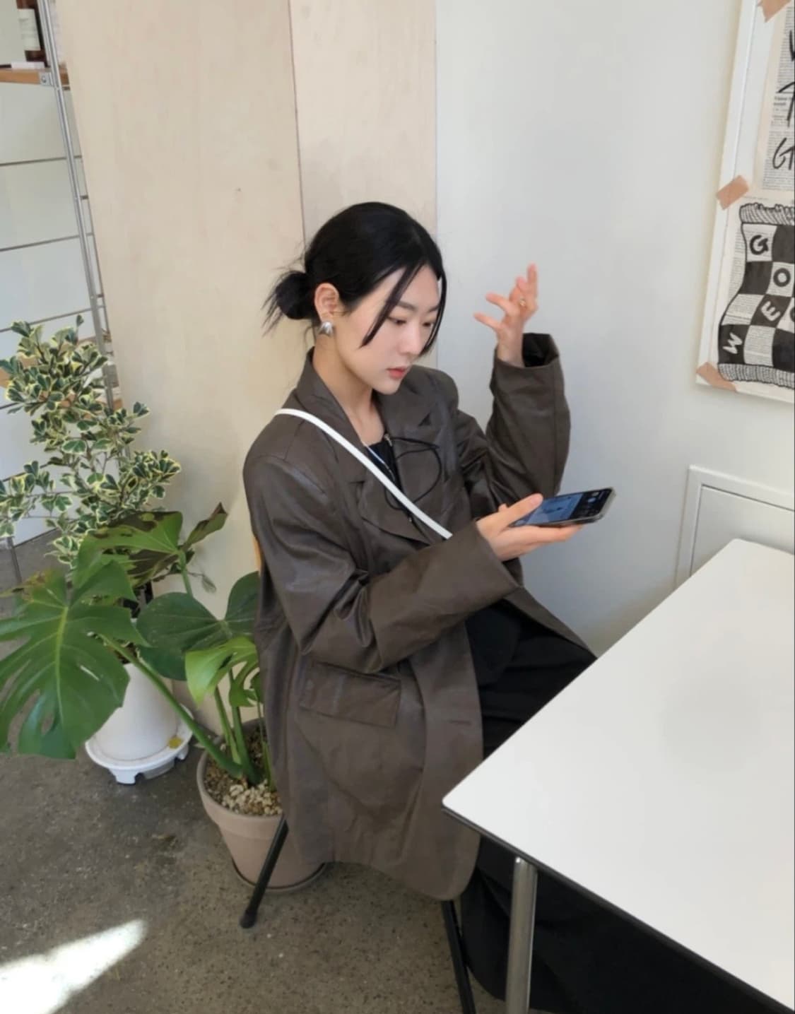 윈아웃 나인 오버핏 박시 레더자켓 브라운 상품이미지3