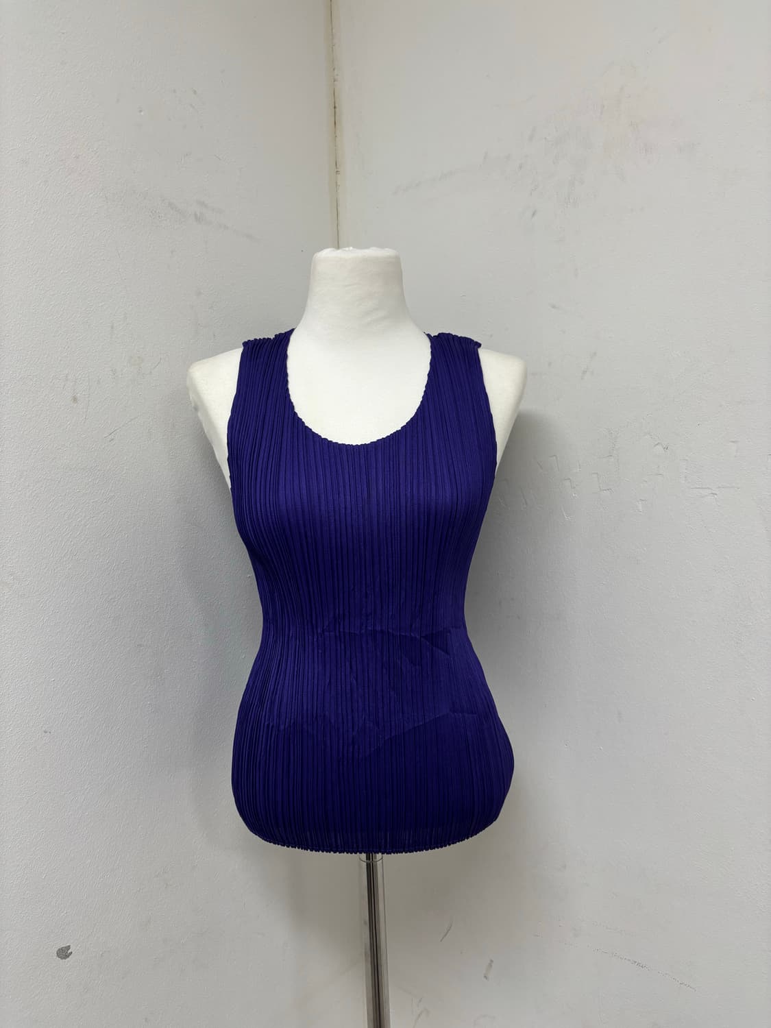 “Pleats Please (ISSEY MIYAKE)” Sleveless 상품이미지1