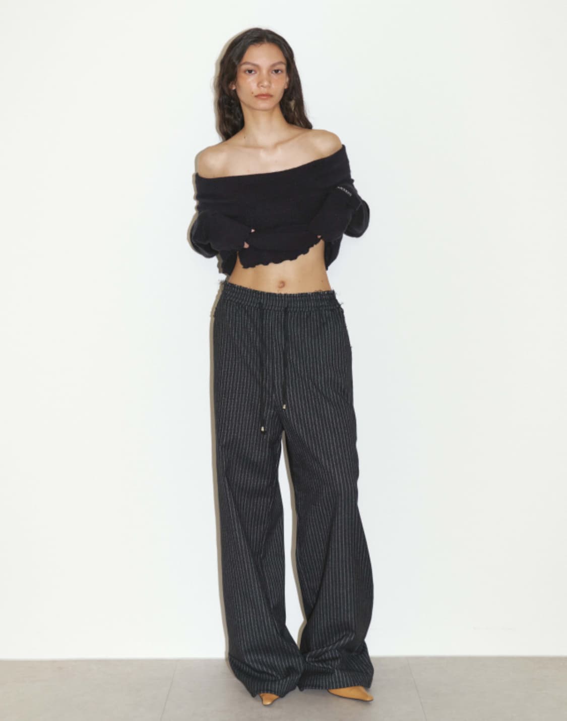 폴리수엠 WARM EFFORTLESS PANTS BLACK 상품이미지5