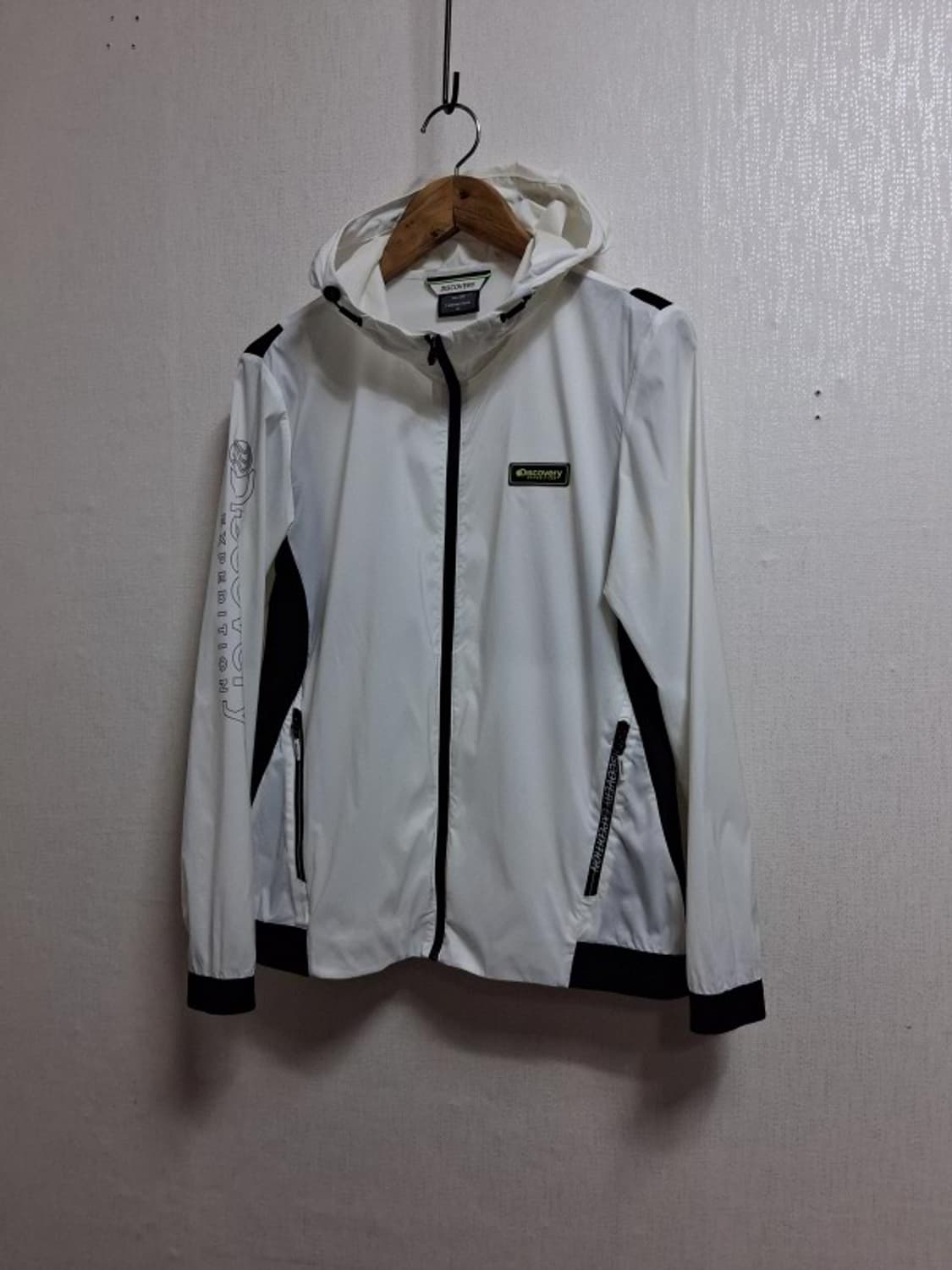 디스커버리 여성 바람막이점퍼 여성 통66정도  상품이미지1