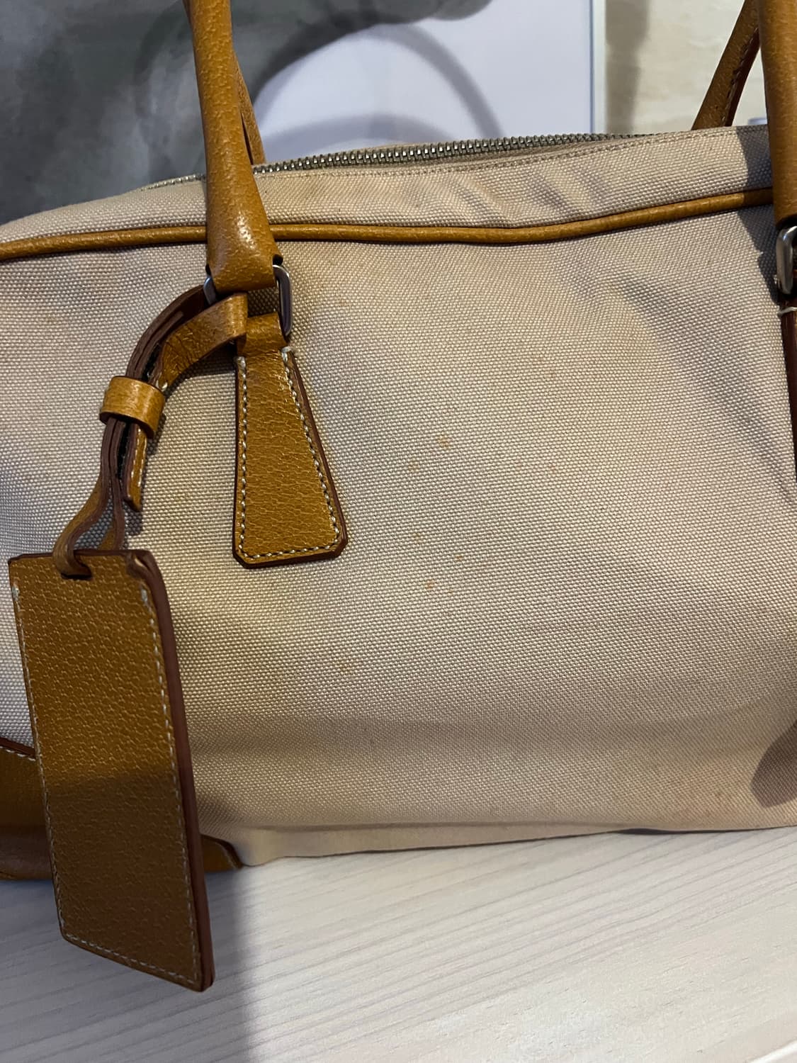 프라다 컨버스 카프 레더 숄더백 상품이미지2