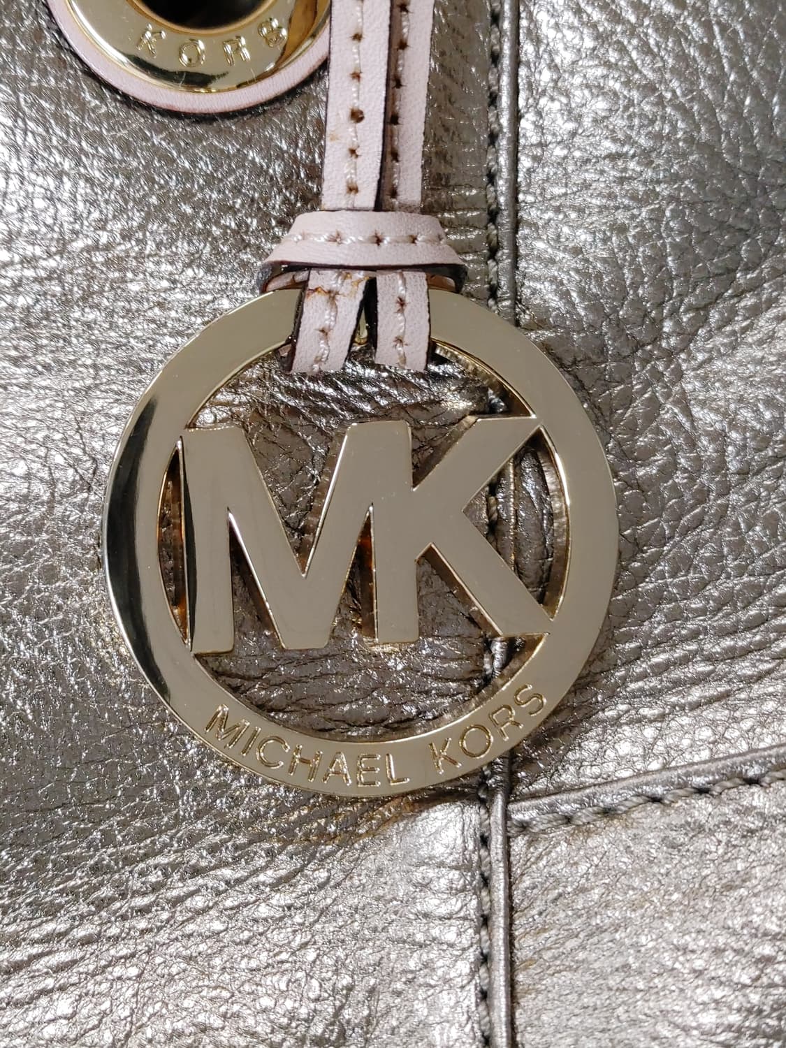 MICHAEL KORS 마이클 코어스 천연소가죽 골드 오픈 빅토트백 상품이미지5