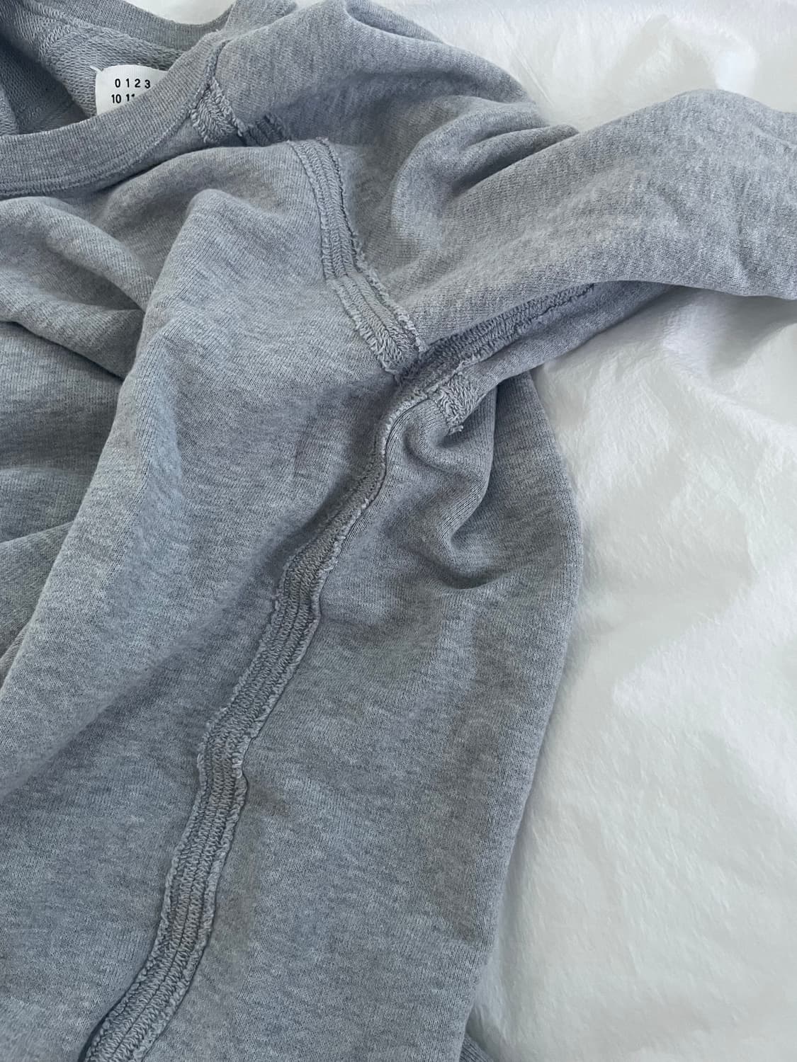 마틴 마르지엘라 인사이드 아웃 스웻셔츠 상품이미지3